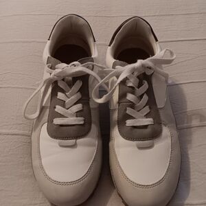 Universal Thread Fashion Sneakers, Beige, White, Tan 8-  Worn Once